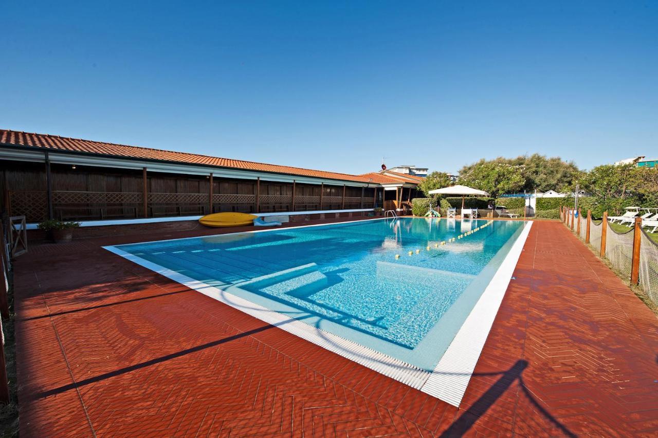 La Bougainville Tuscan Riviera B&B Viareggio Ngoại thất bức ảnh